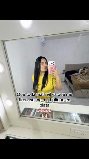 @🐼
