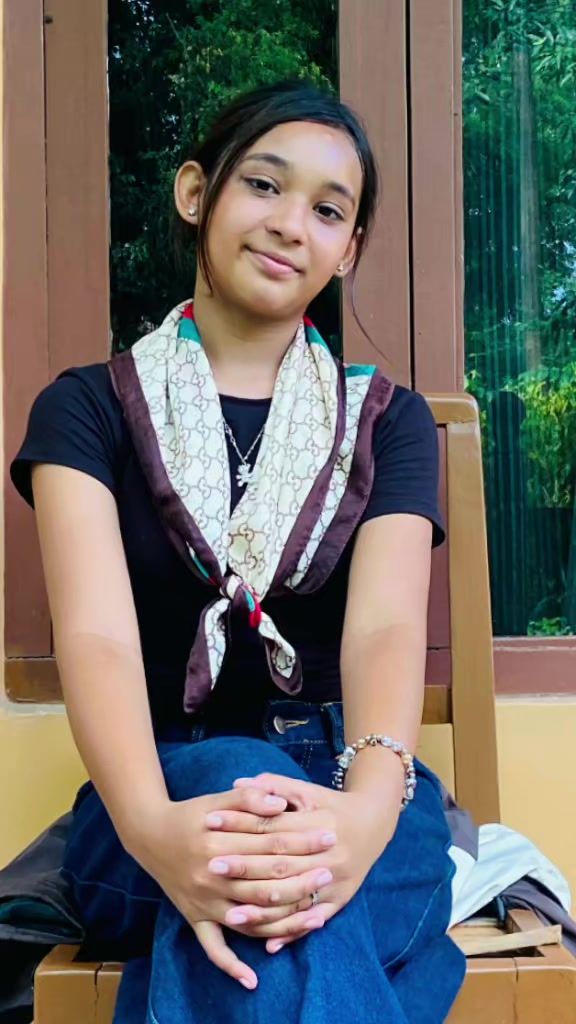 @सानु😘सानु