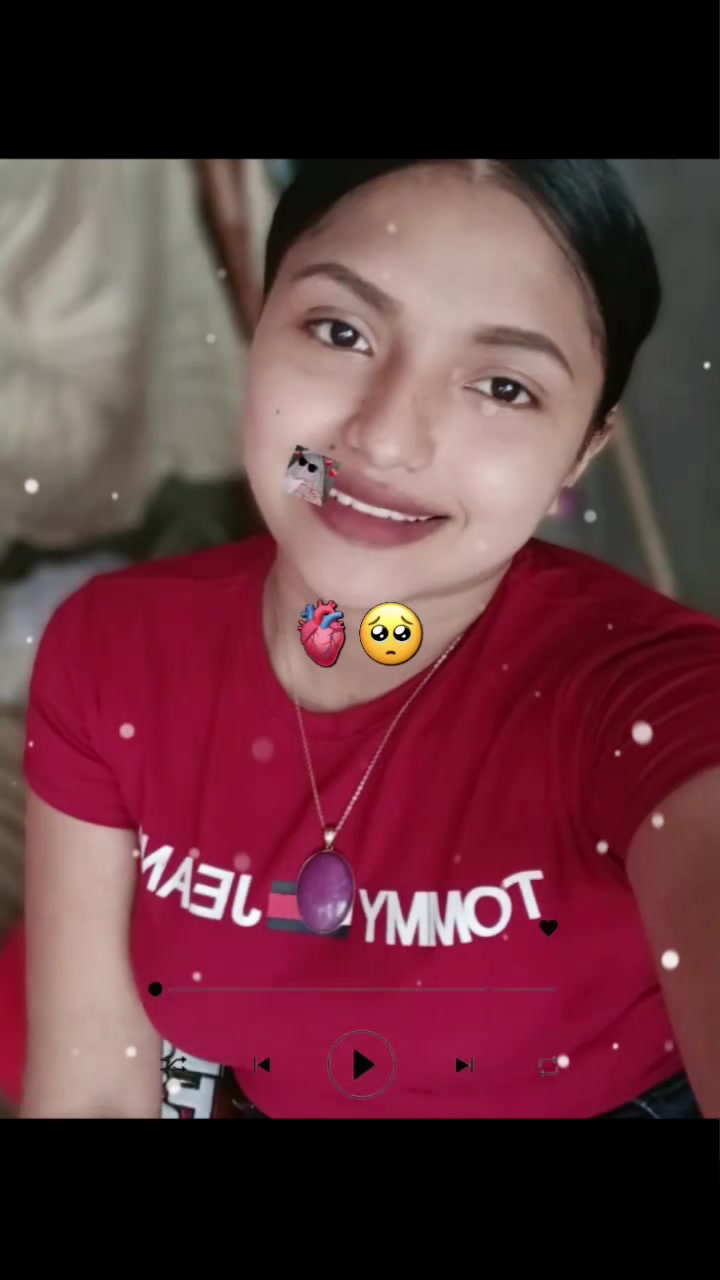 @🧃Tùmorenita♥️😍🍇