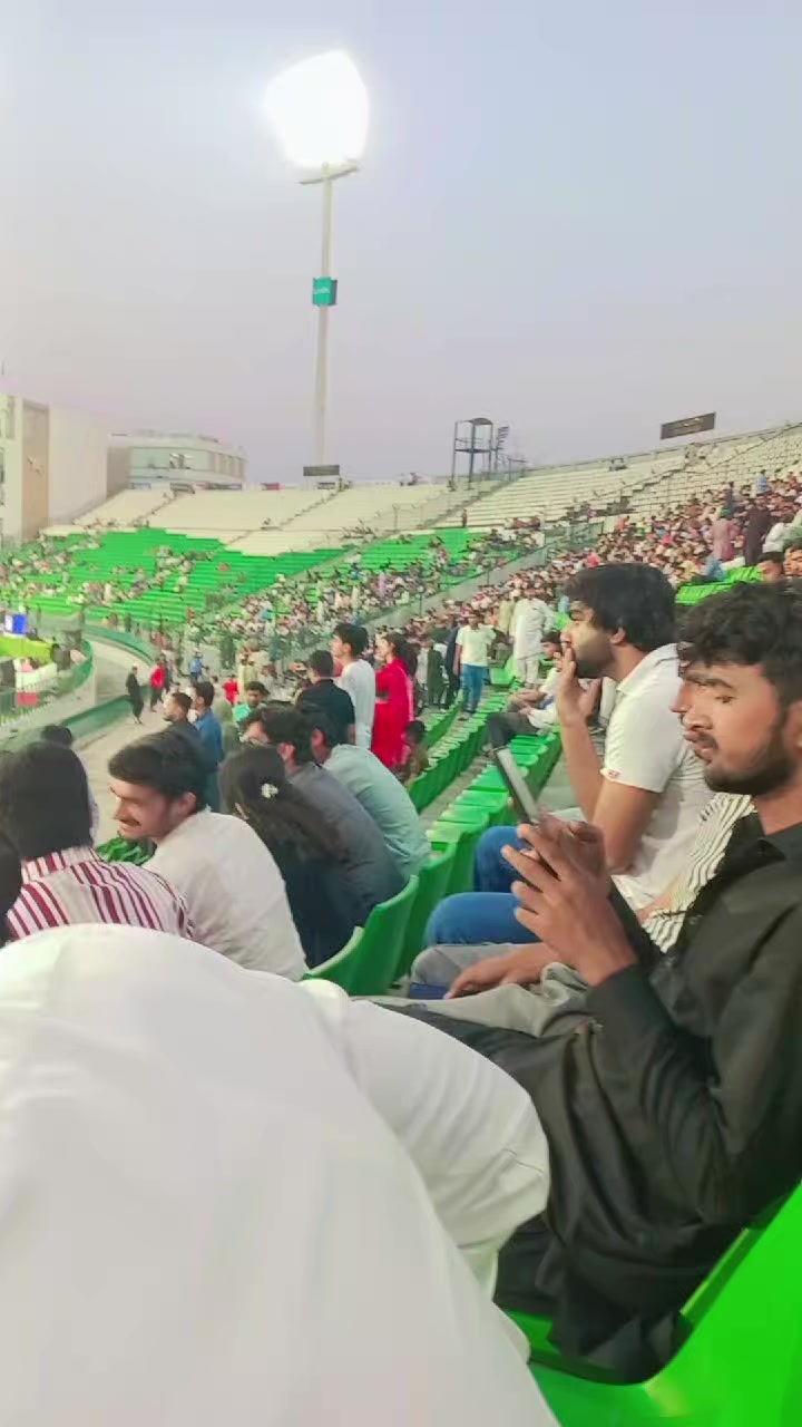 @Irfan laliya 🇵🇰