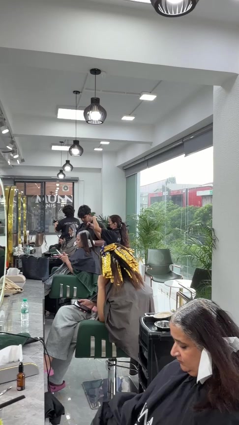 @Munney salon