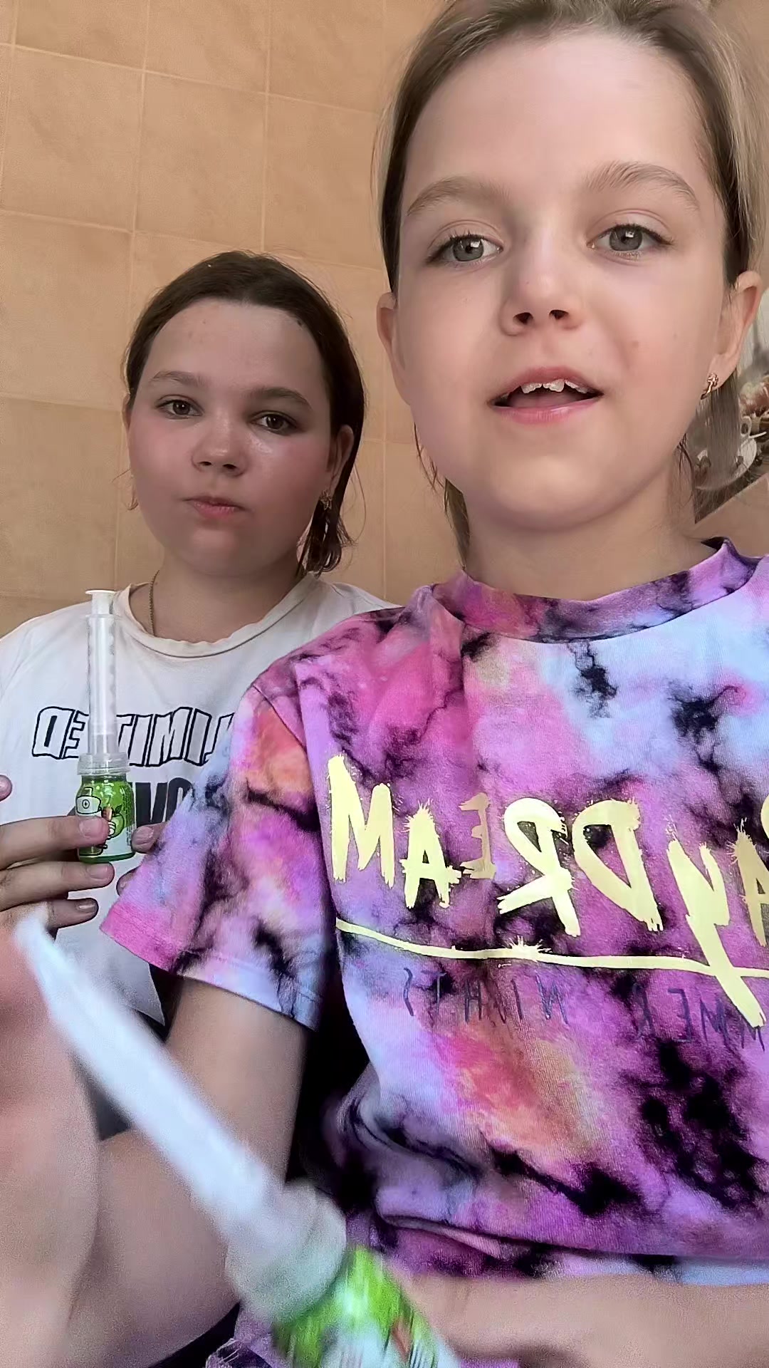 @Ілонеса