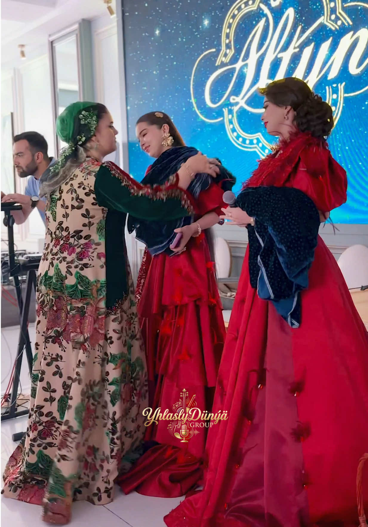 @YhlaslyDünýäGroup
