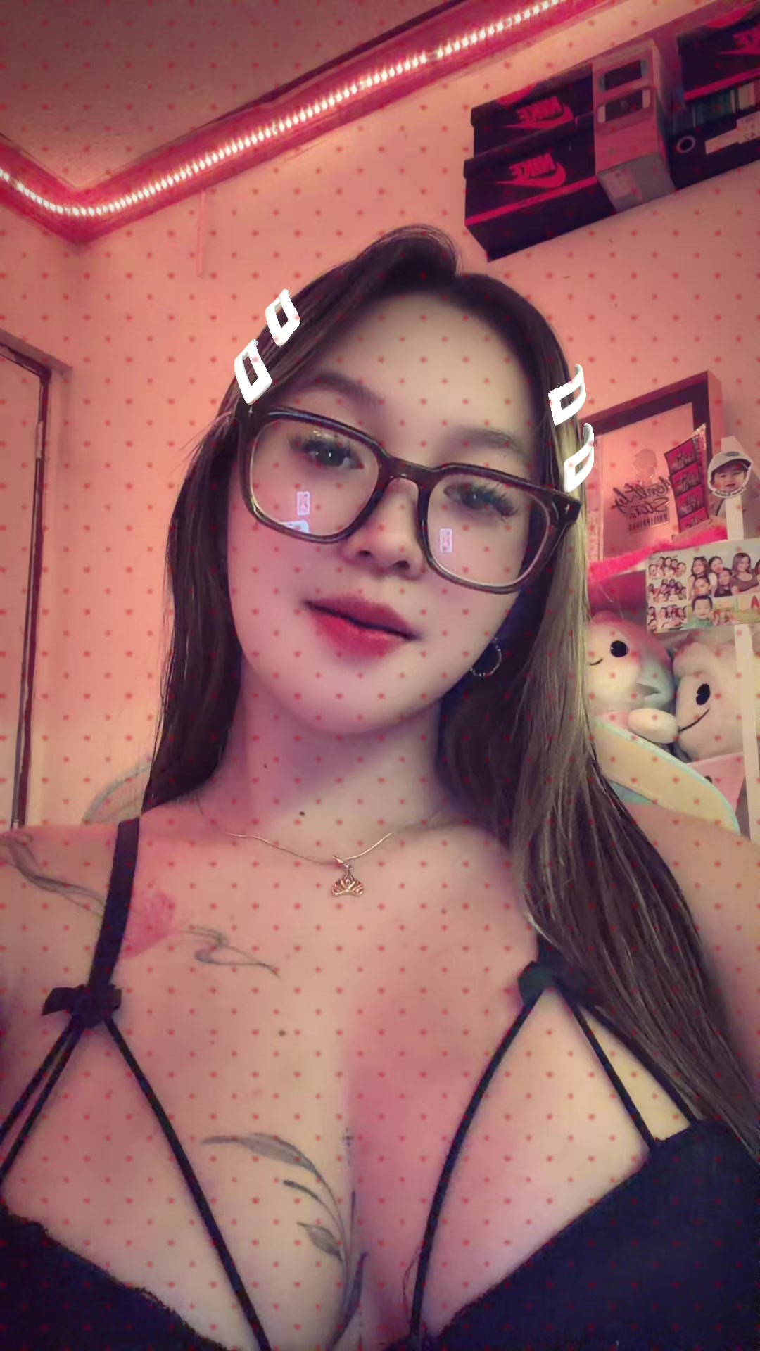 @agandaaa on IG