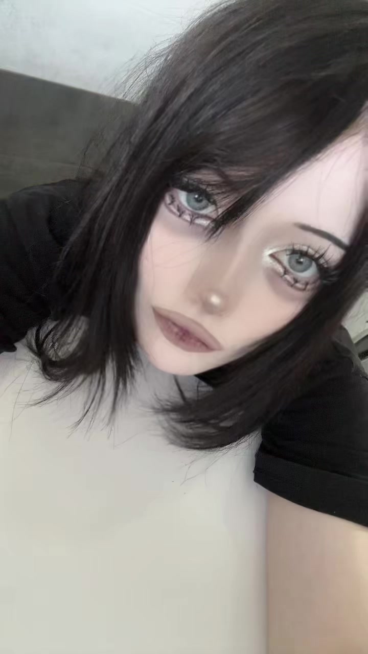 @🧛🏻♀️