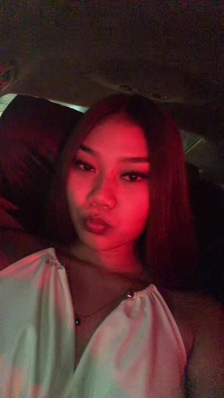@𝒱