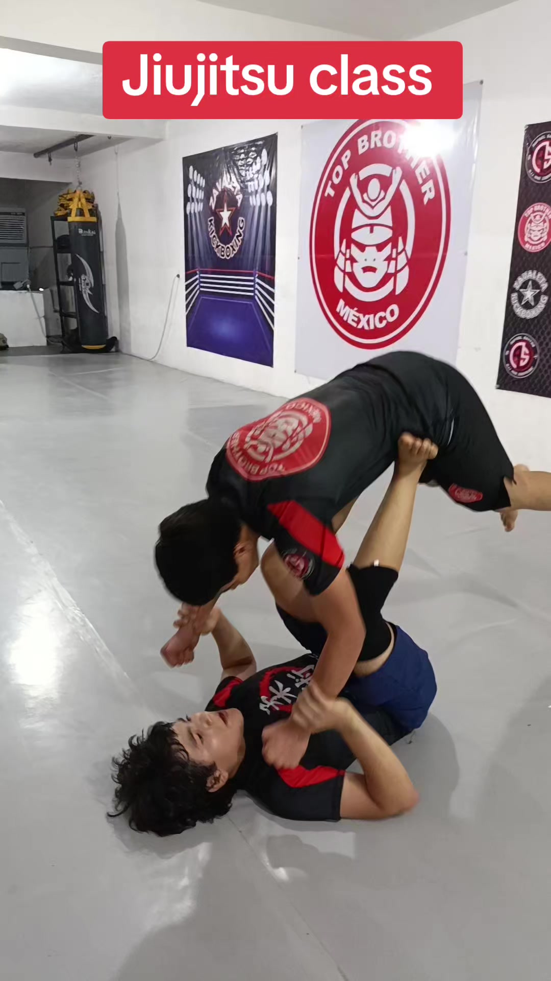 @ZavaletaKickboxing_mma