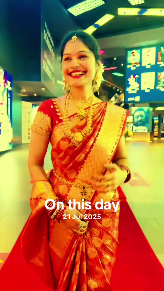 @DUBAI LO RADHA