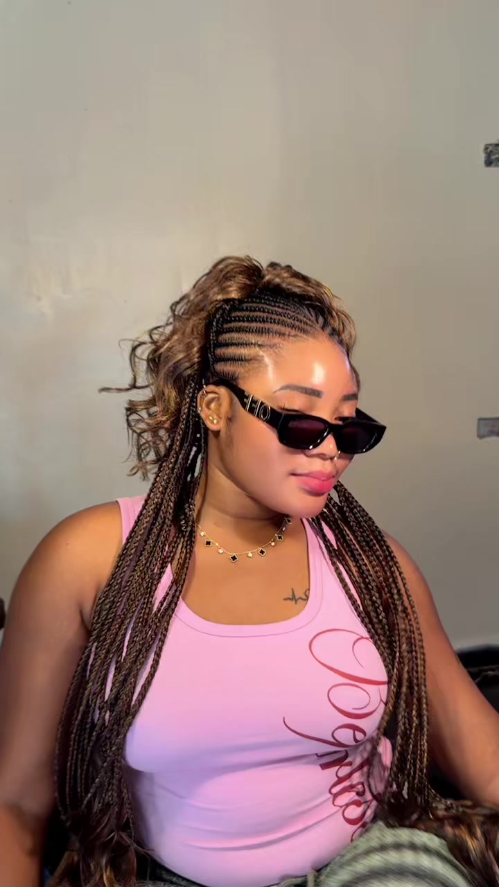 @HAIRSTYLIST IN OYO