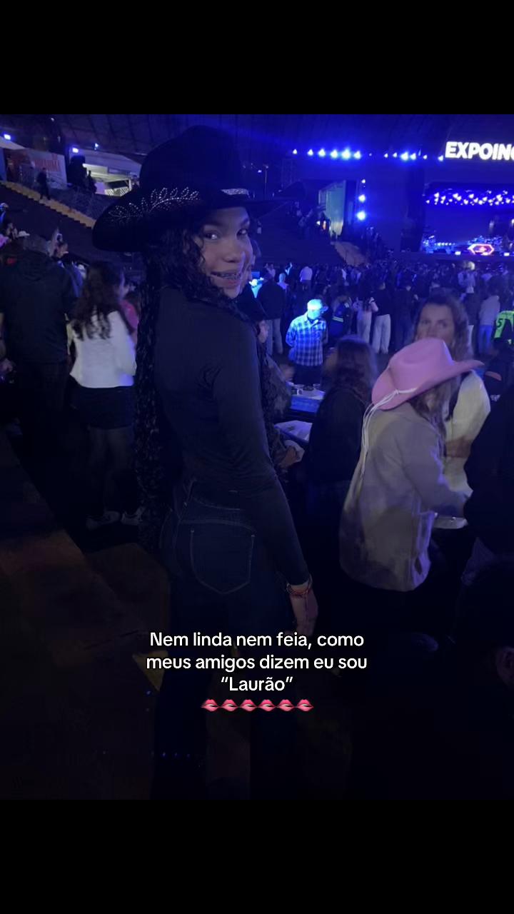 @Lauraa🇻🇦
