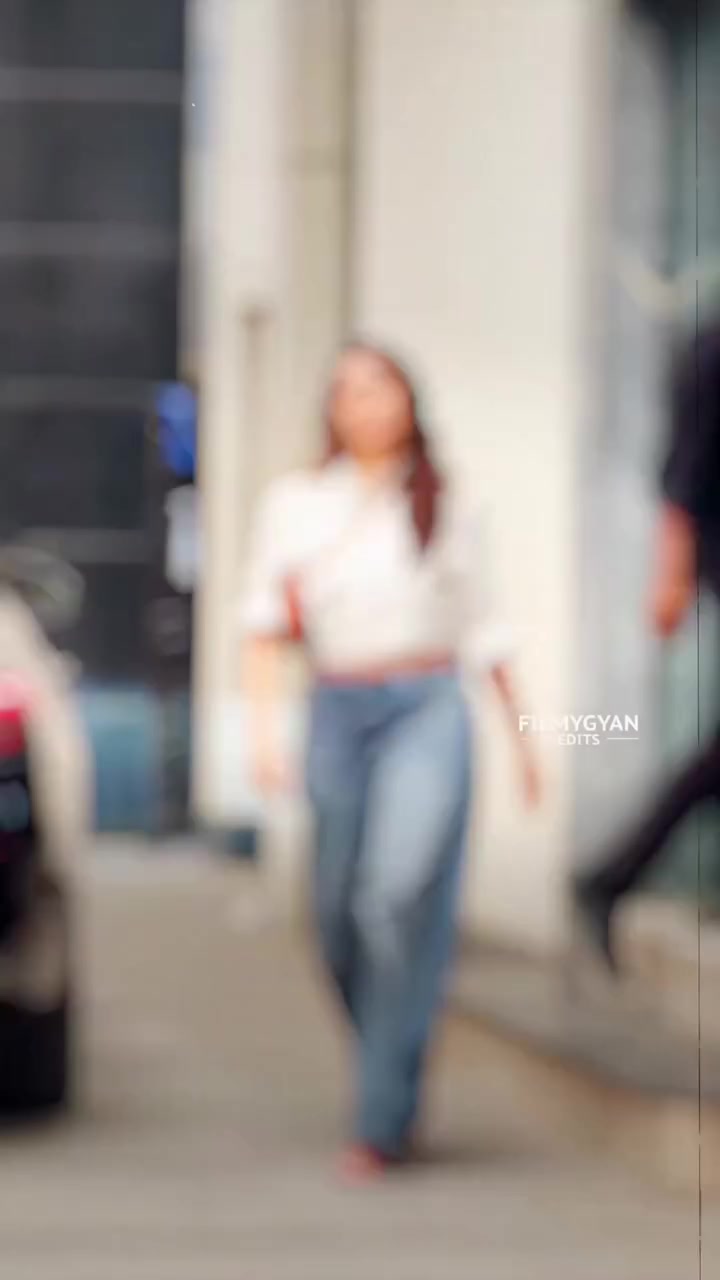 @Bollywood_Stars
