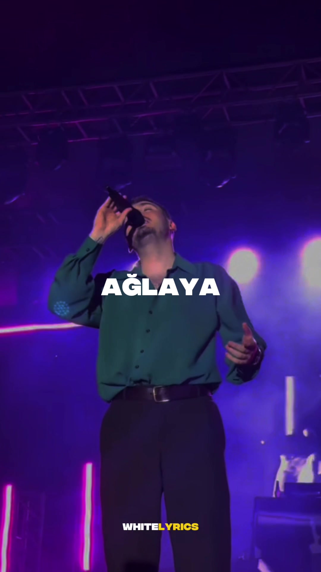 @🎧𝙬𝙝𝙞𝙩𝙚.𝙡𝙮𝙧𝙞𝙘𝙨🎧