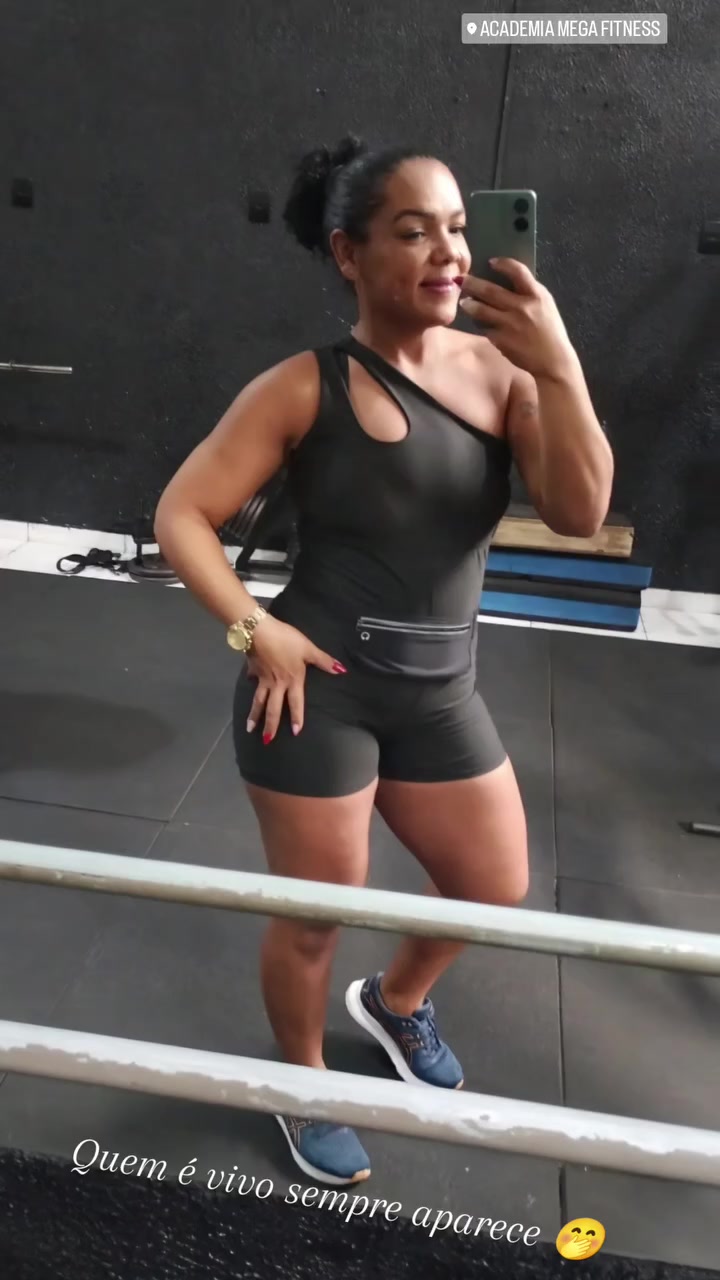 @Tharitabarros