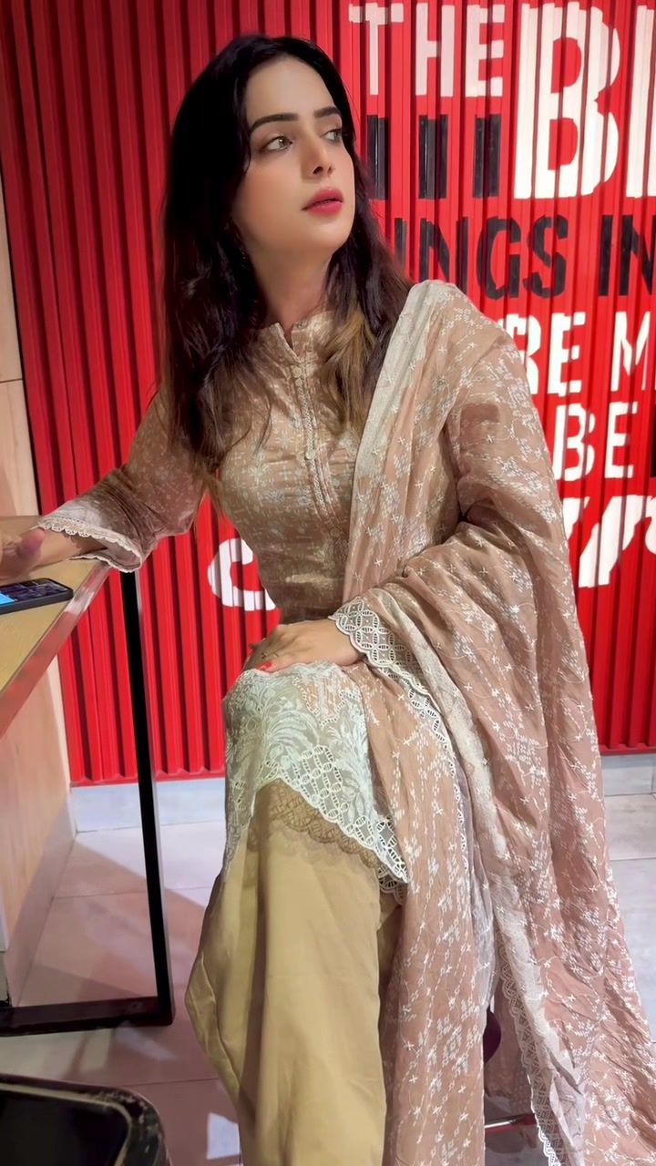 @🌺SABA SHAH🌺