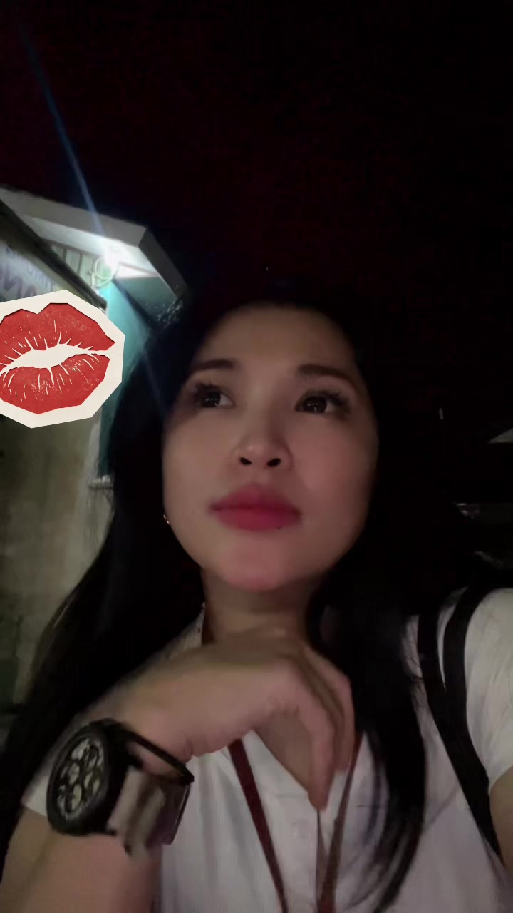@Dhinycubel