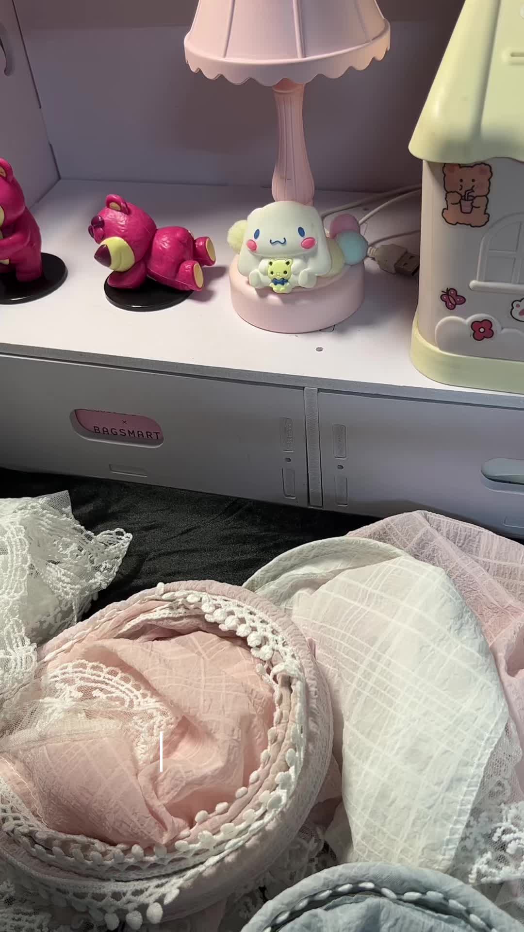 @Pastel Peach