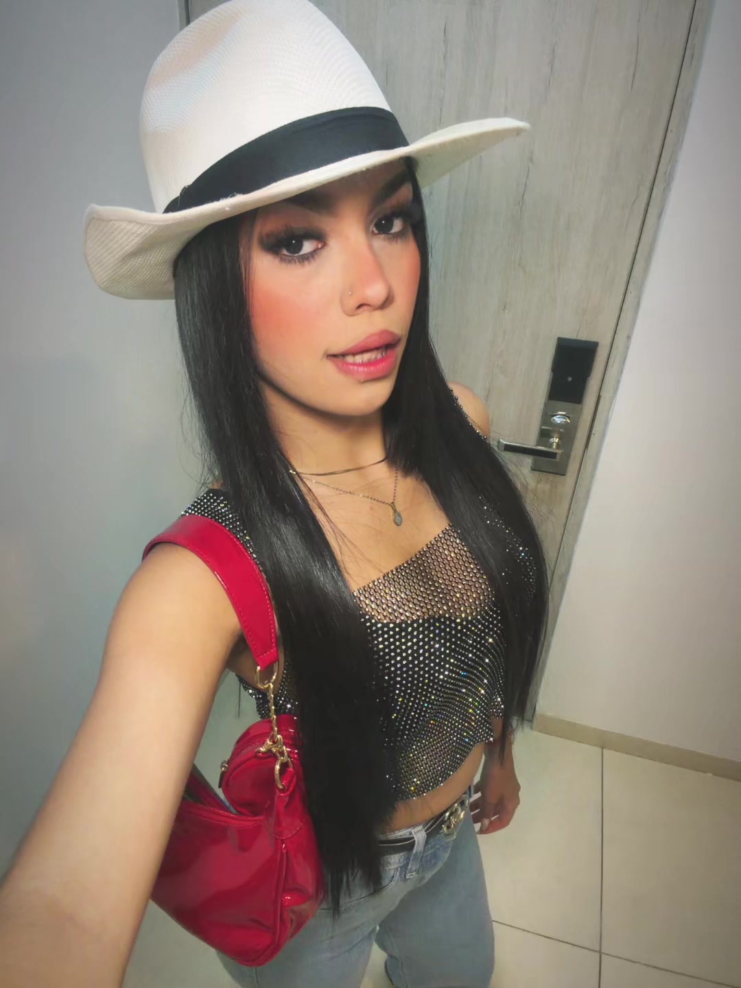 @𝐯𝐚𝐧𝐞