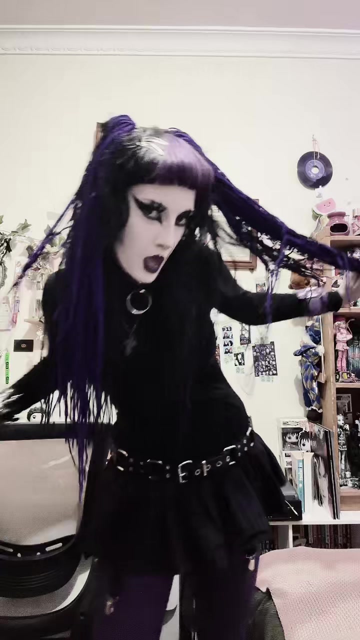 @ᴀʟᴇx☥