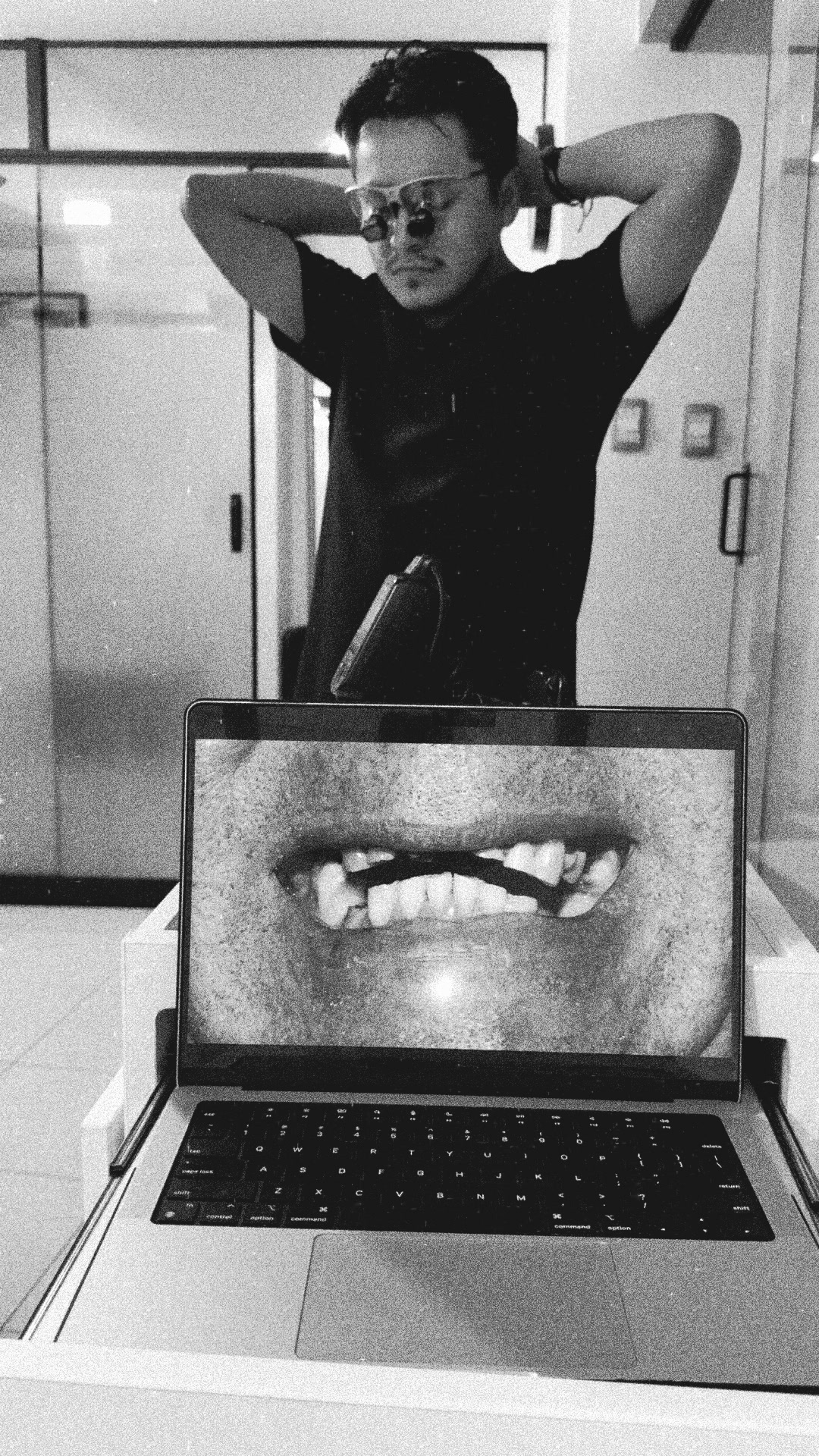 @DENTIST/ Anthony V. Guarniz