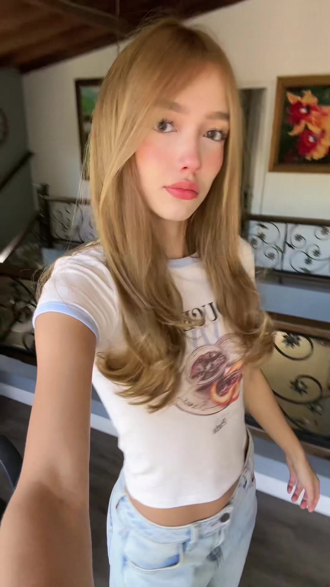 @Bella