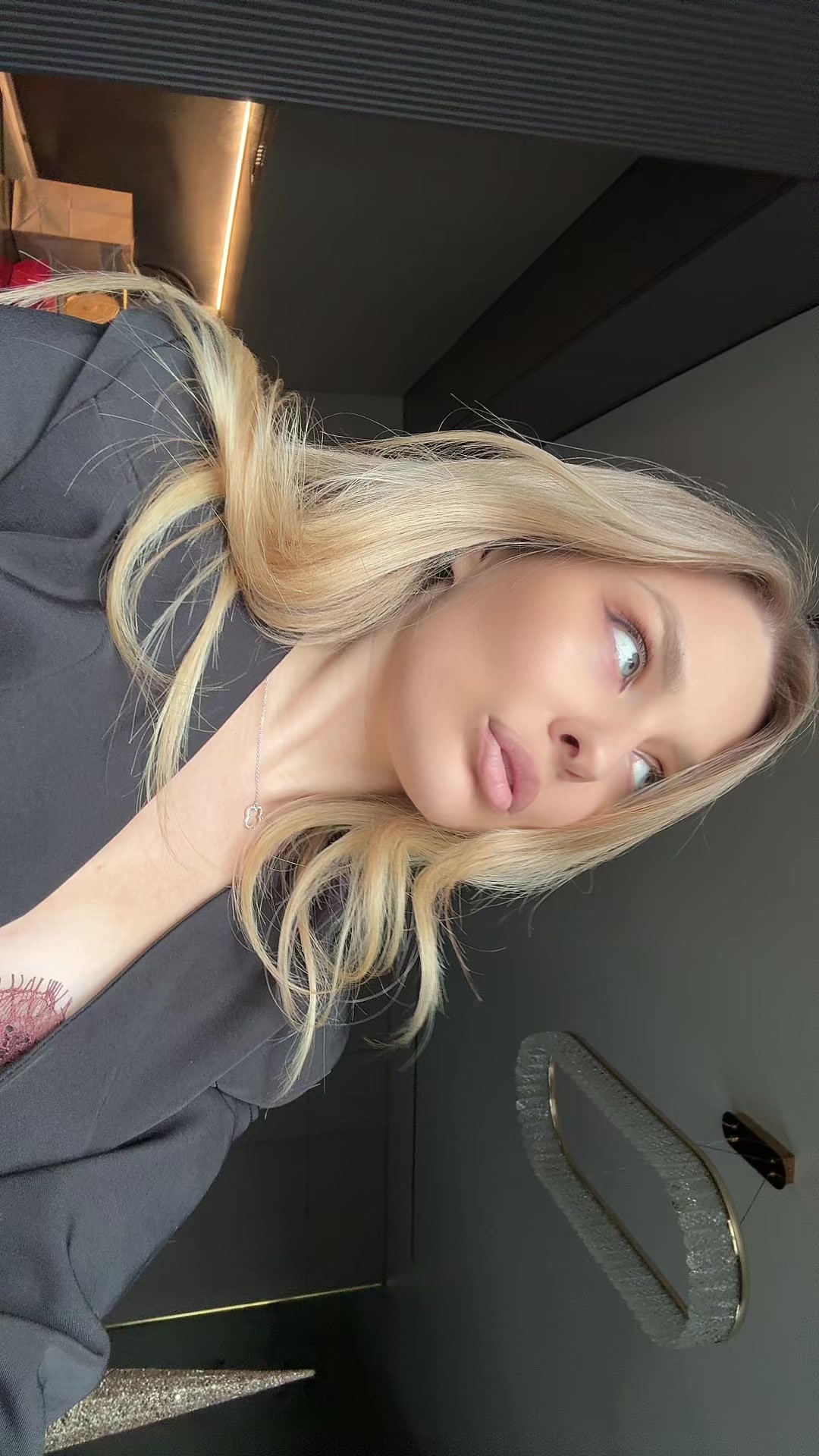 @LARISA LORI 🎀🌹
