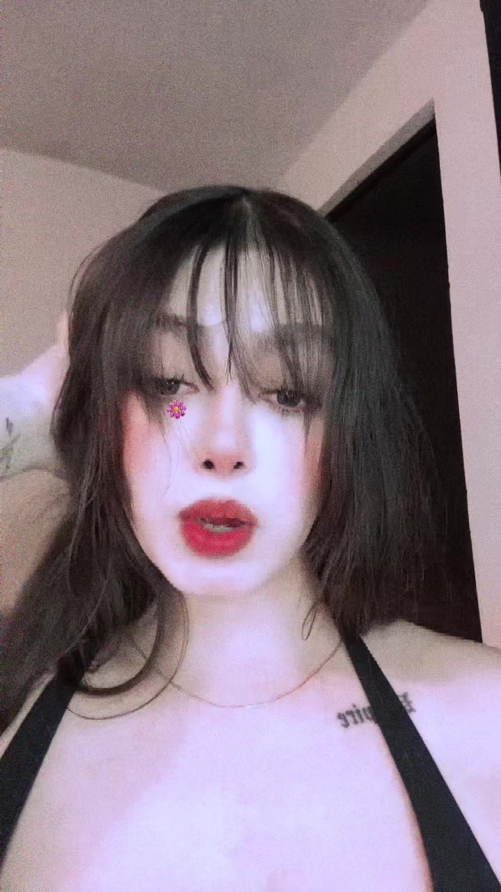@𝔍𝔲𝔩𝔦𝔢𝔱𝔞 🦇