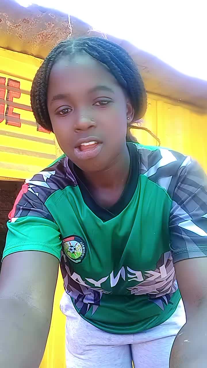 @Veron Beiby 💋 ❤️ 💛 💚