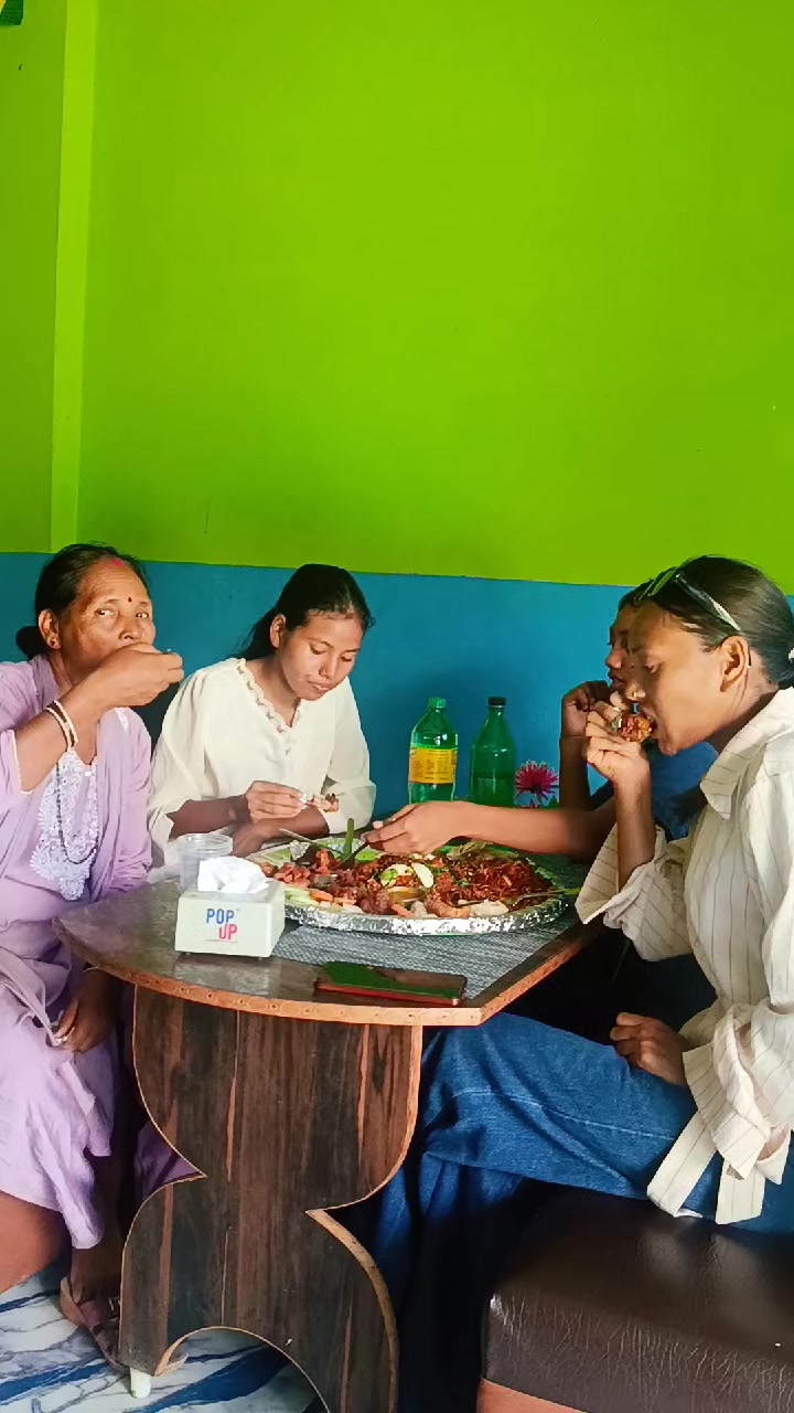@रिभर साइड रेस्टुरेन्ट एण्ड बार