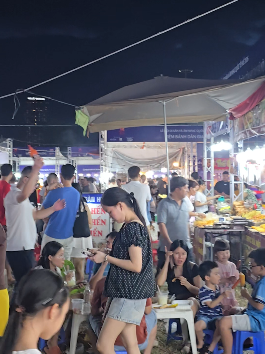 @Huế Review
