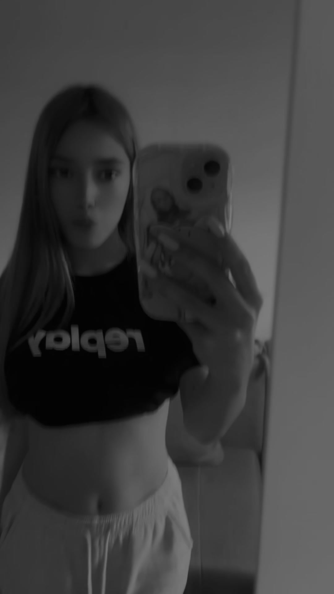 @3l3na