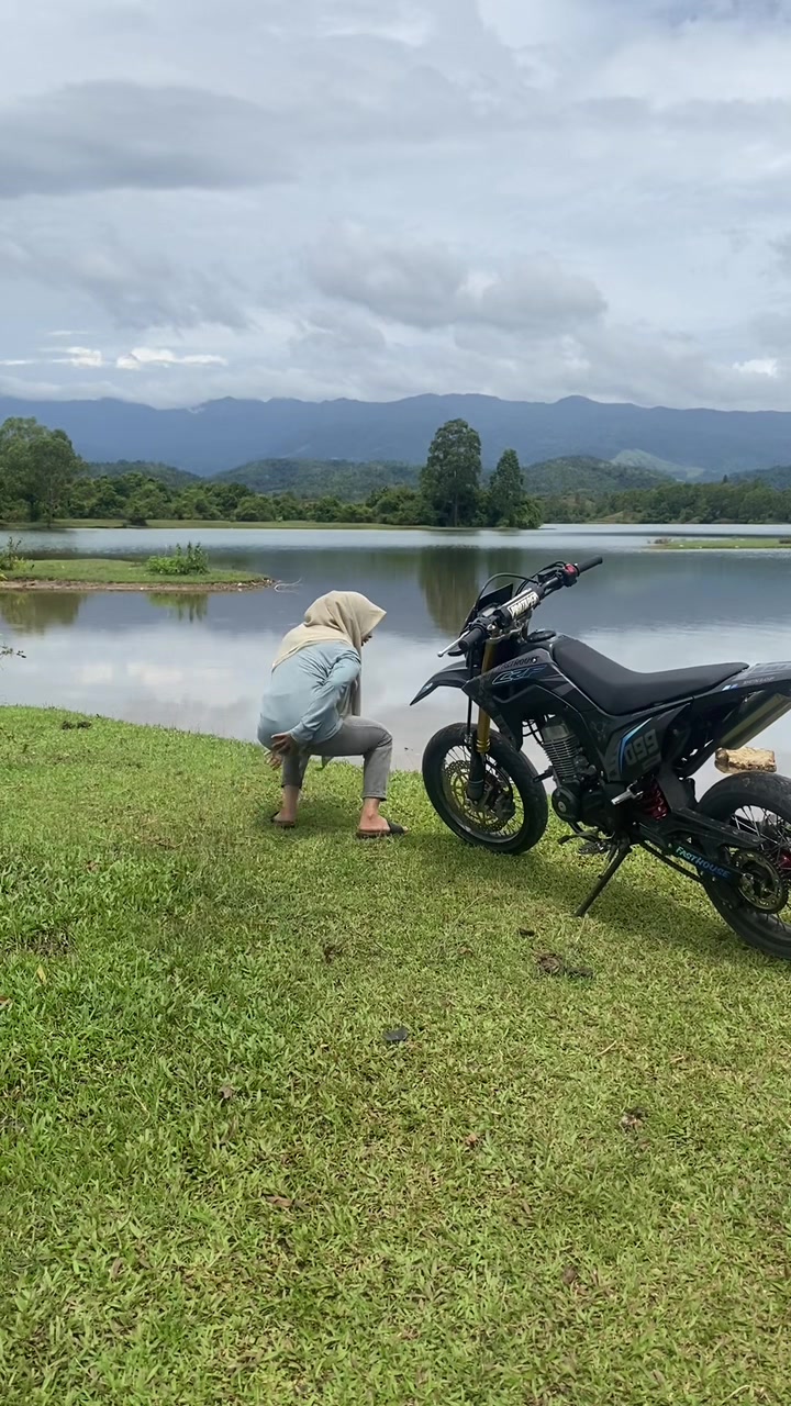 @Ayuni