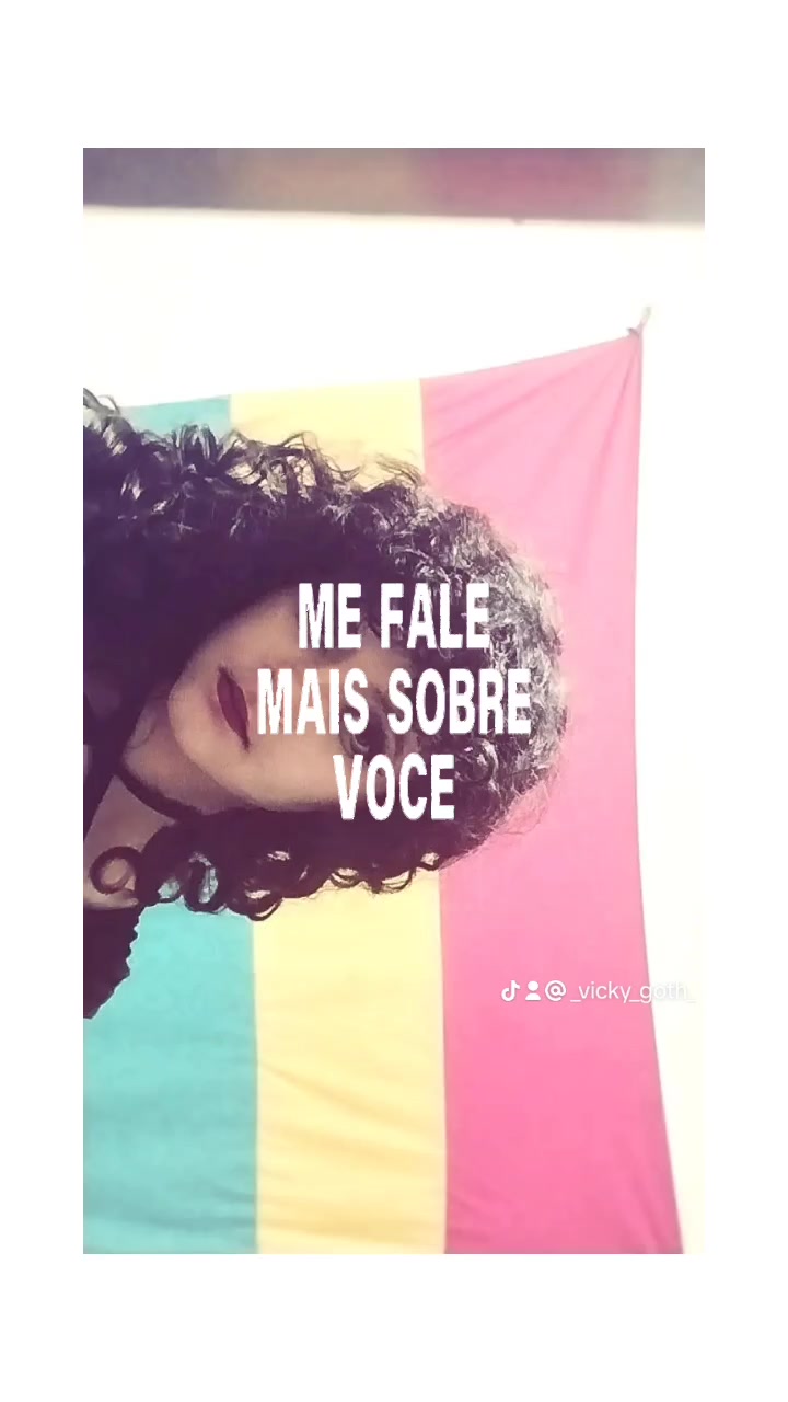 @𒀱Vicky a estranha𒀱