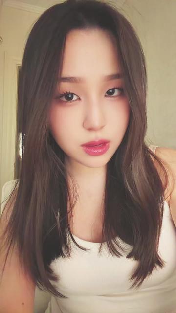 @minabj_