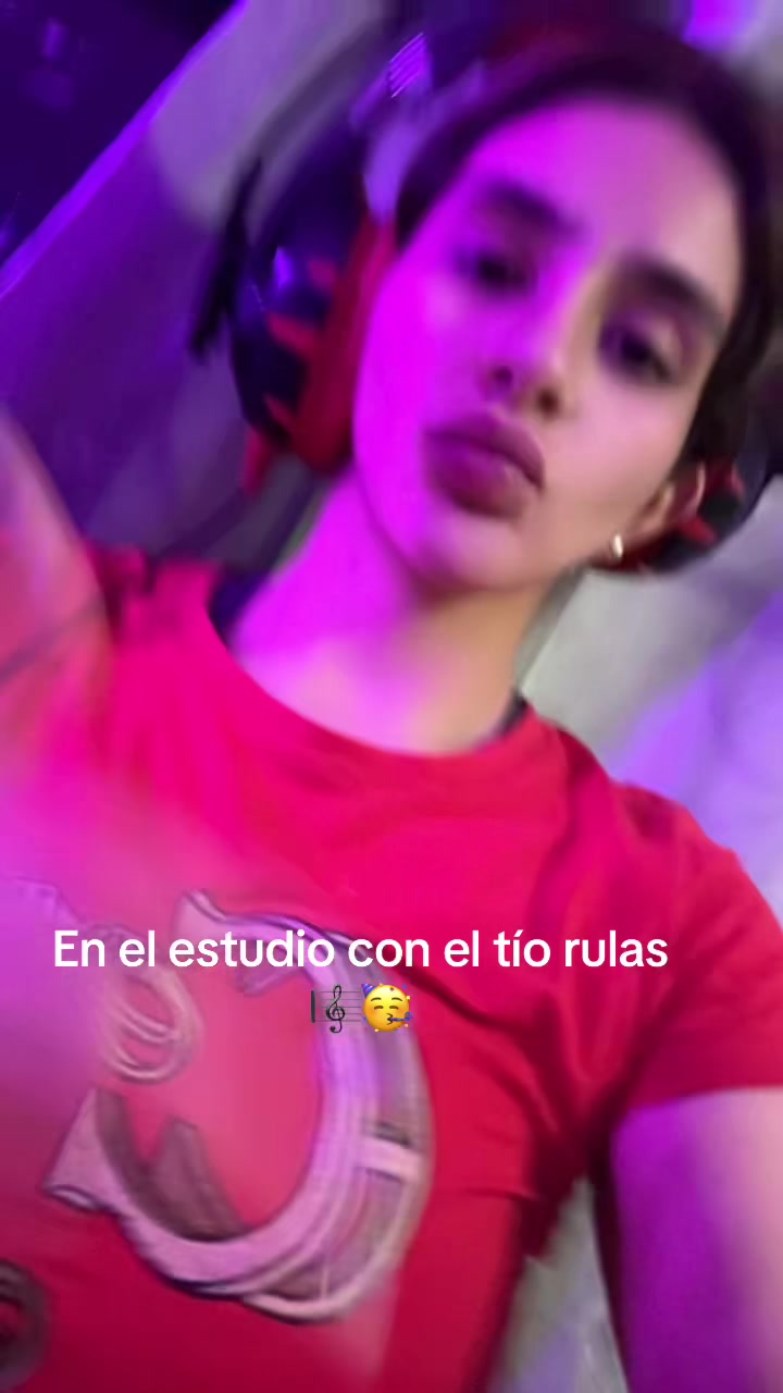 @Kaleshi Galán