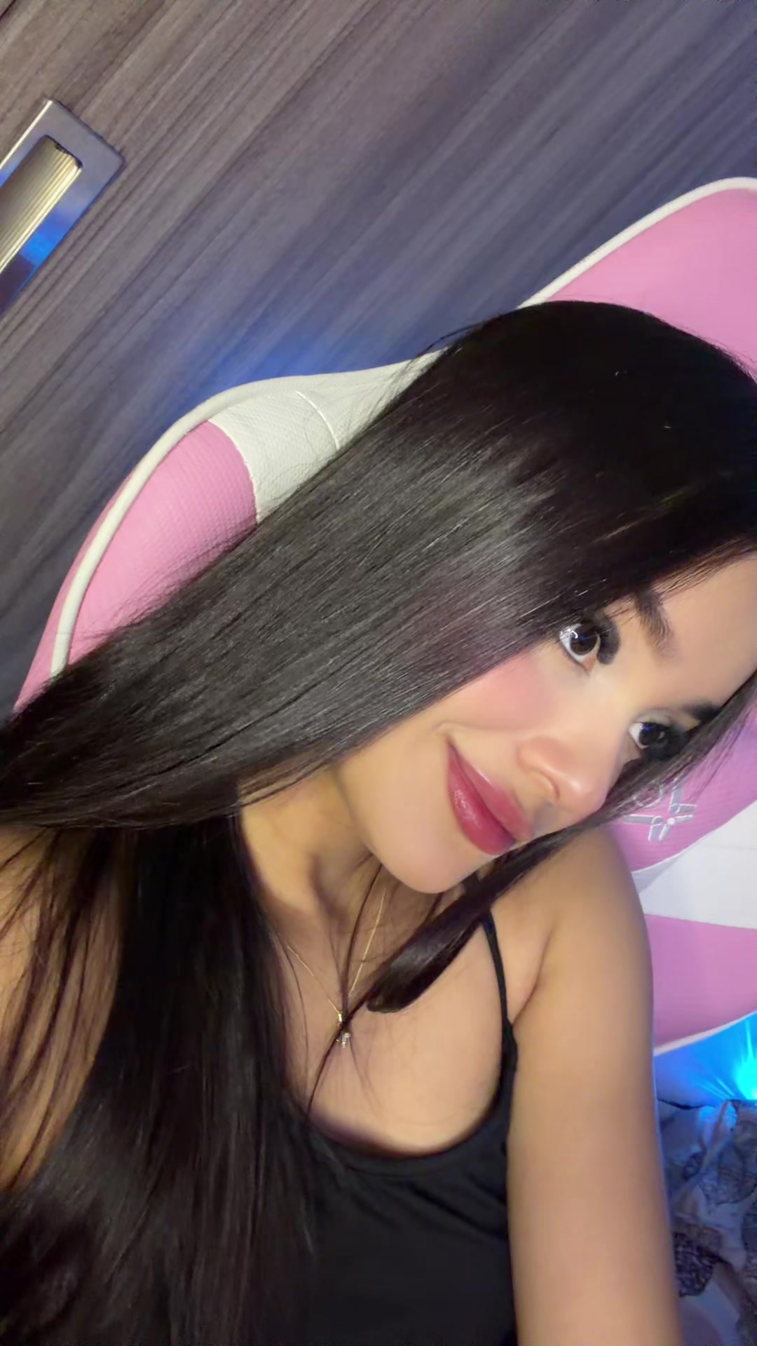@Adela 🐼🩶