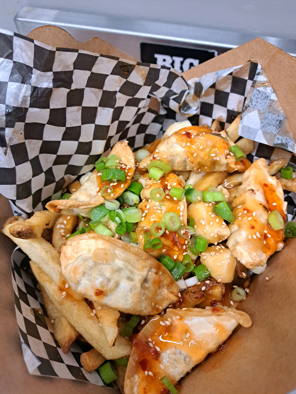 @BIG D'S POUTINE 🇨🇦