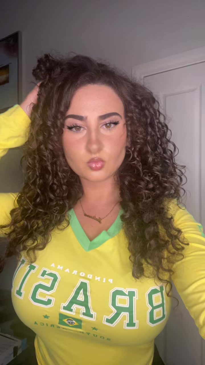 @Juliana Demirel