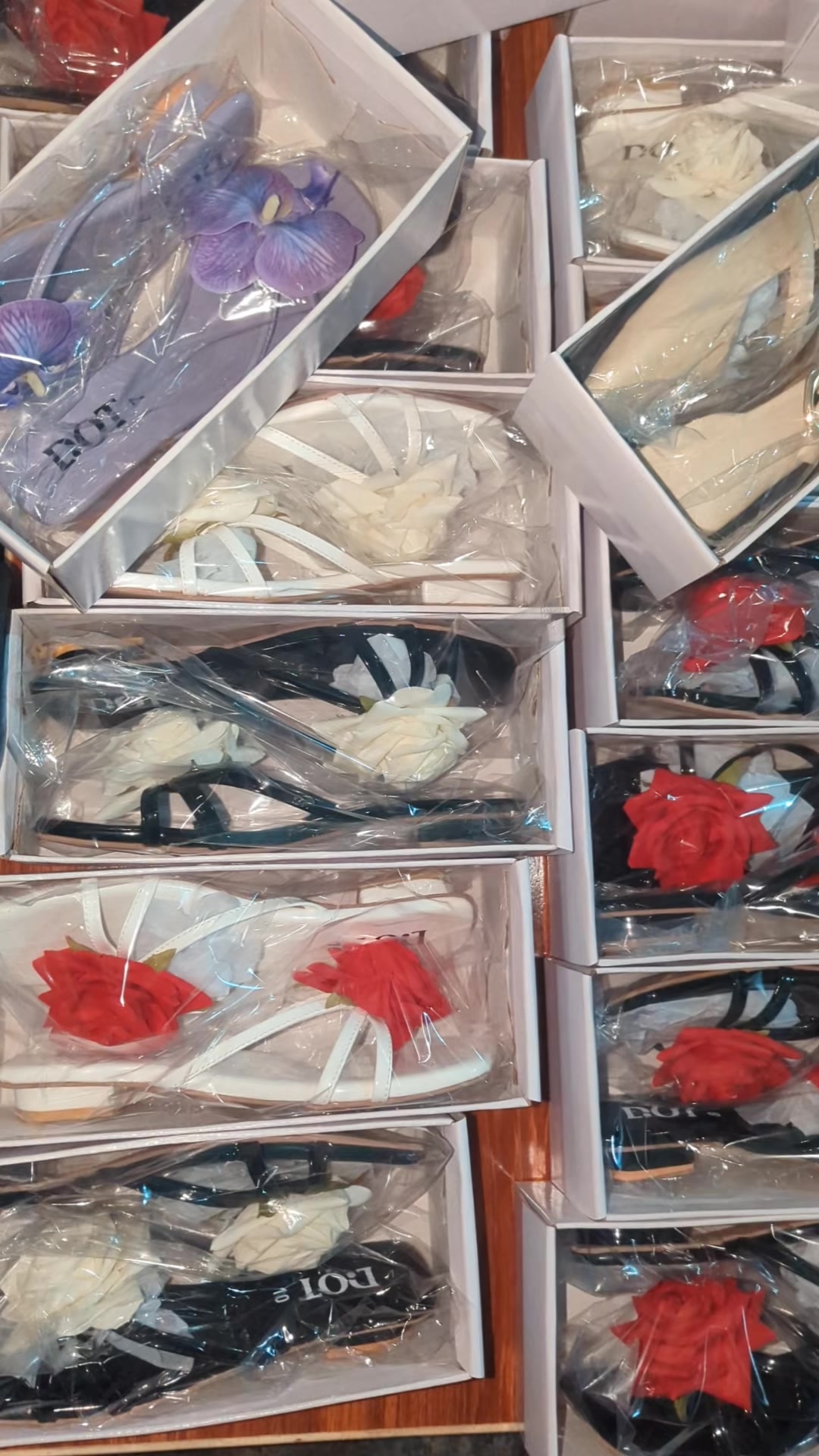 @Dot Shoe