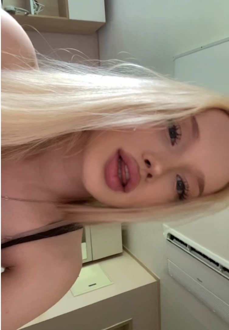 @vimolyyy