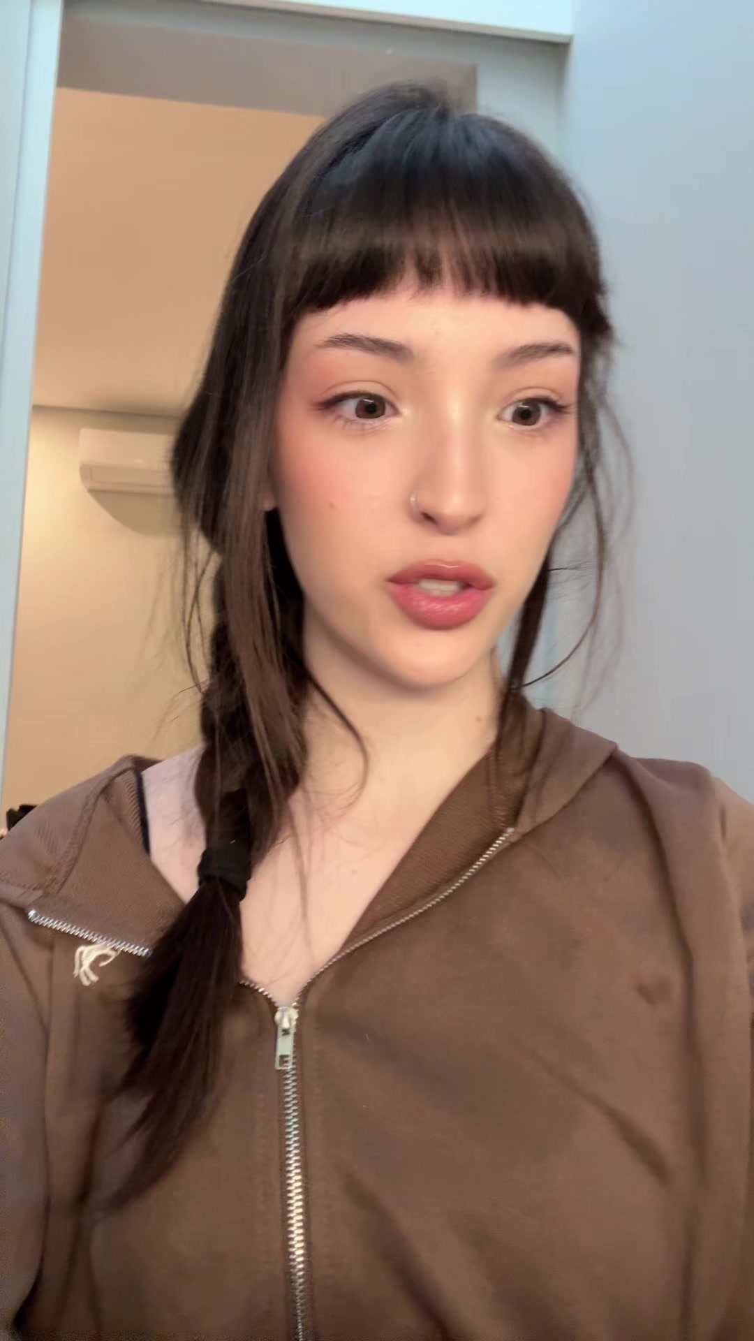 @Ana