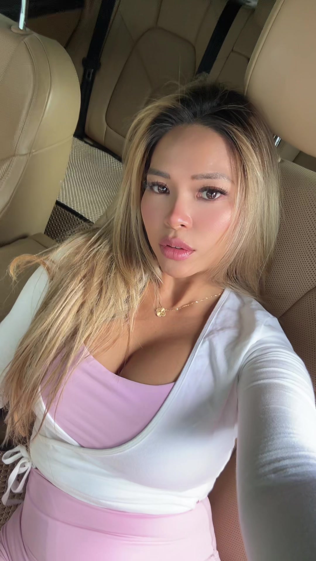 @theceliejames