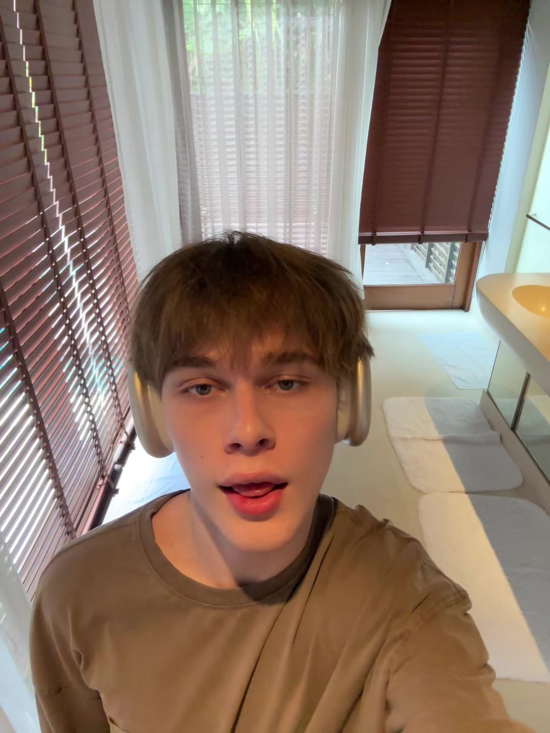 @Илюша🥱