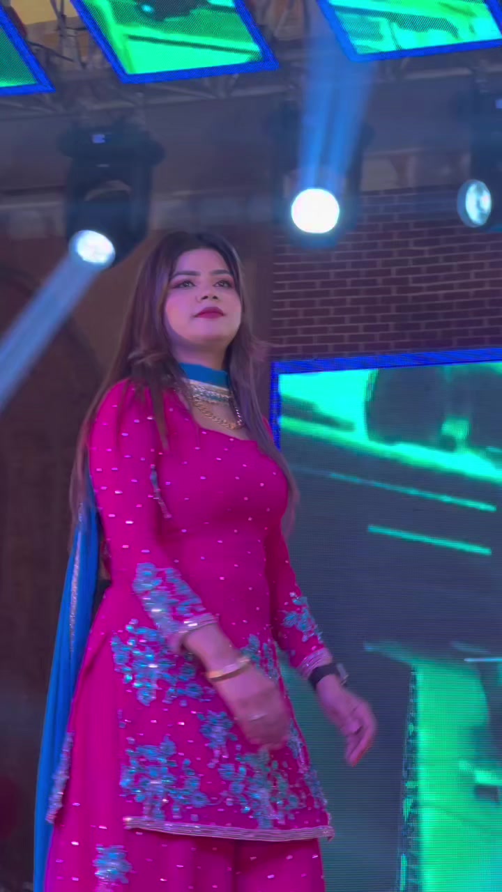 @Aj_Malika011