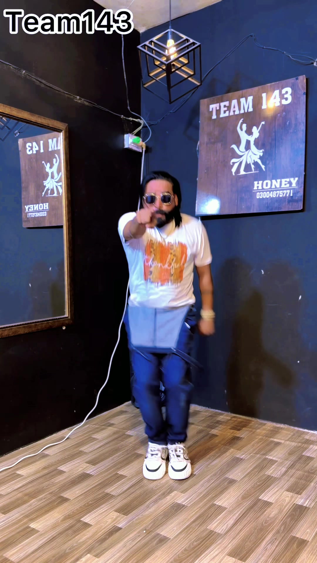@Honey Dancer