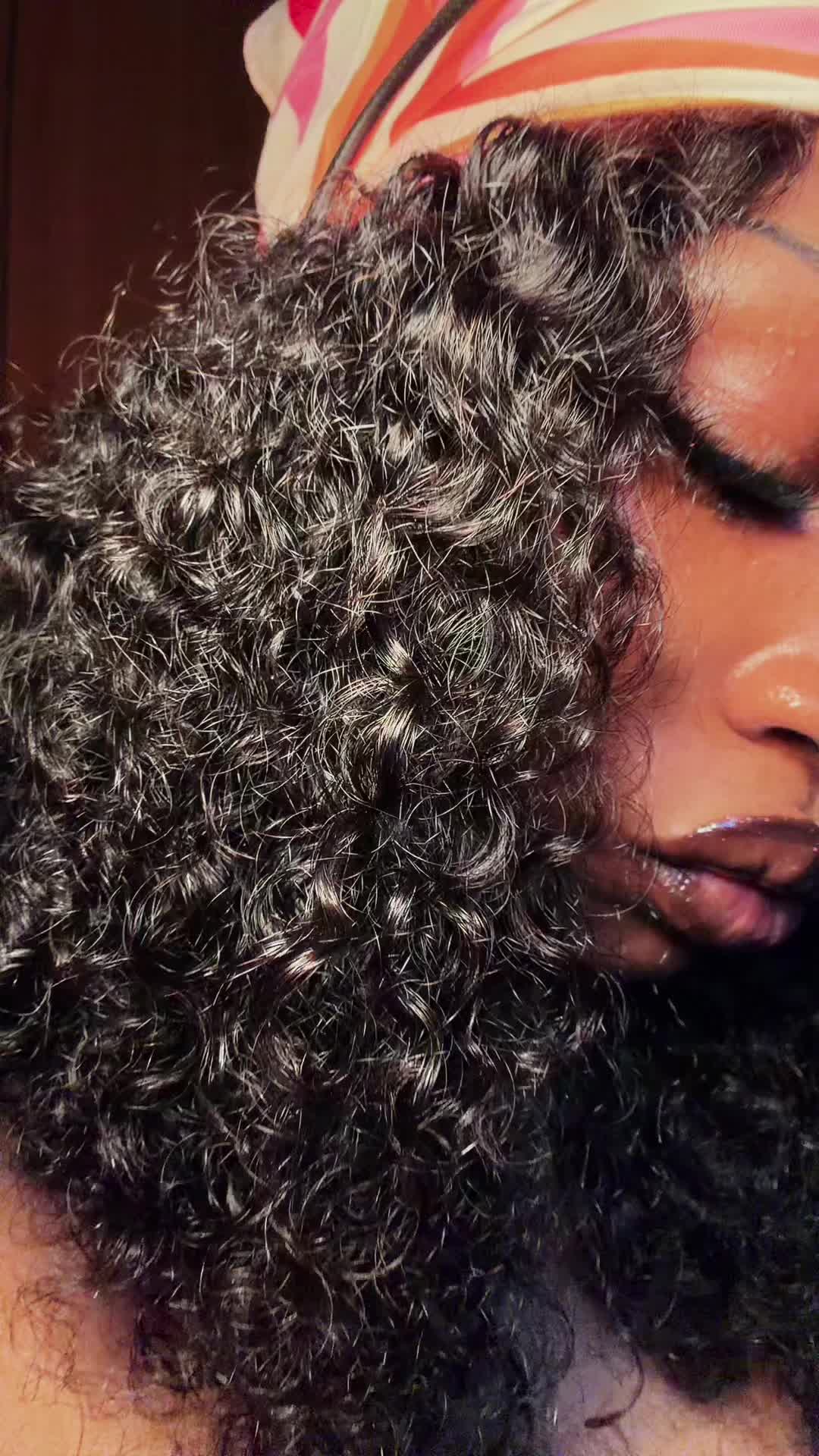 @Brownie.A>🧝🏽&zwj;♀️