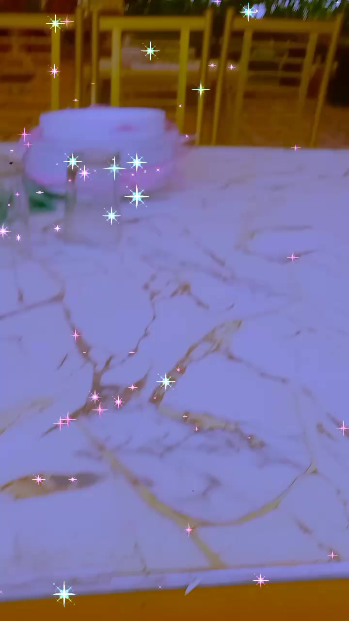 @Yasmeen hujra 👑🥰