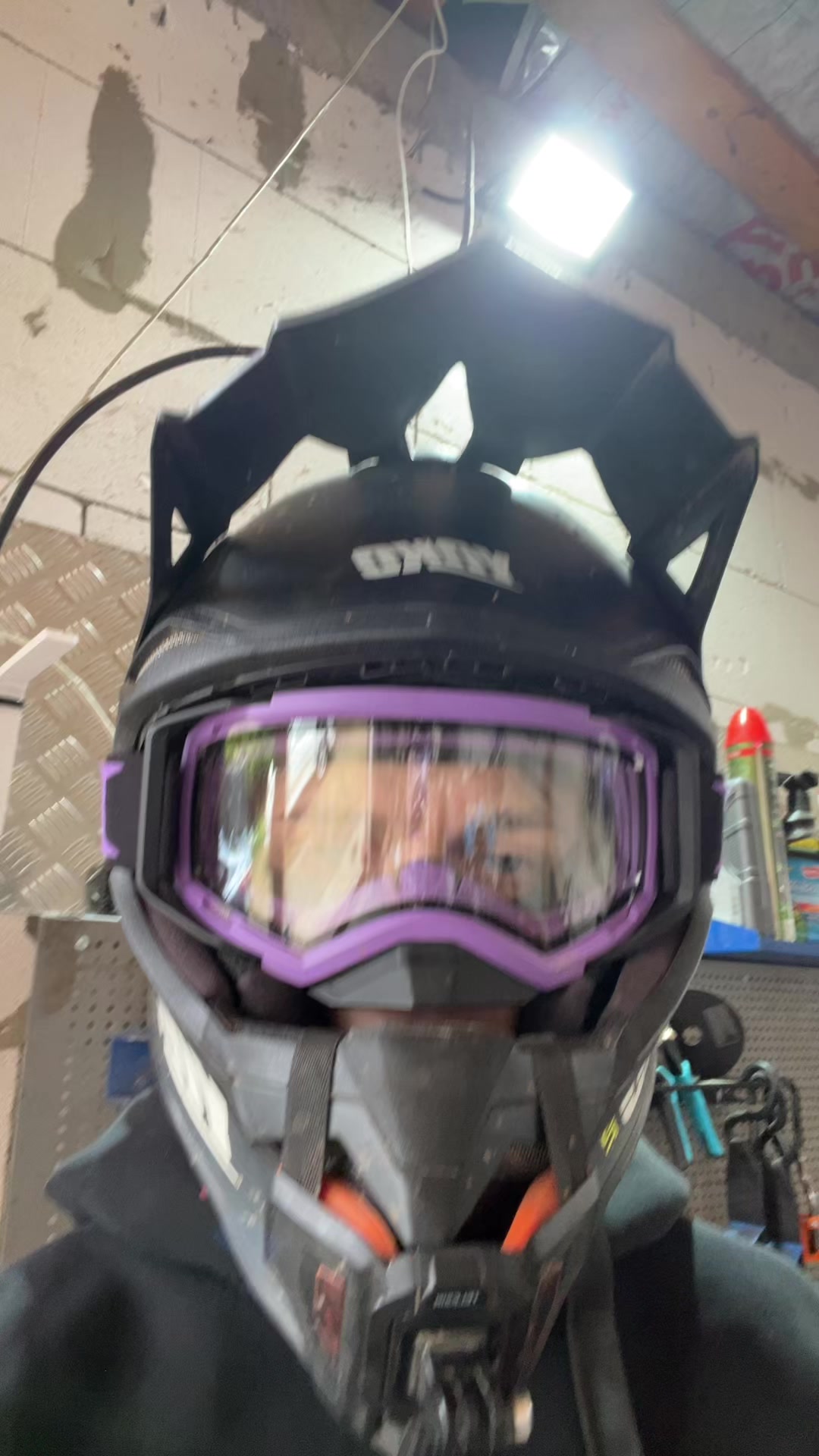 @…
