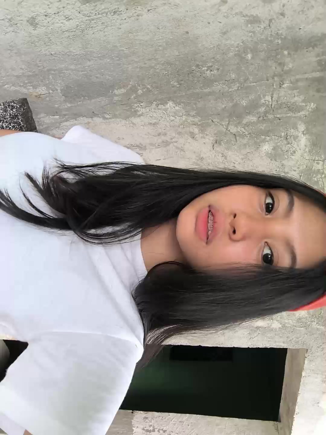 @Ella