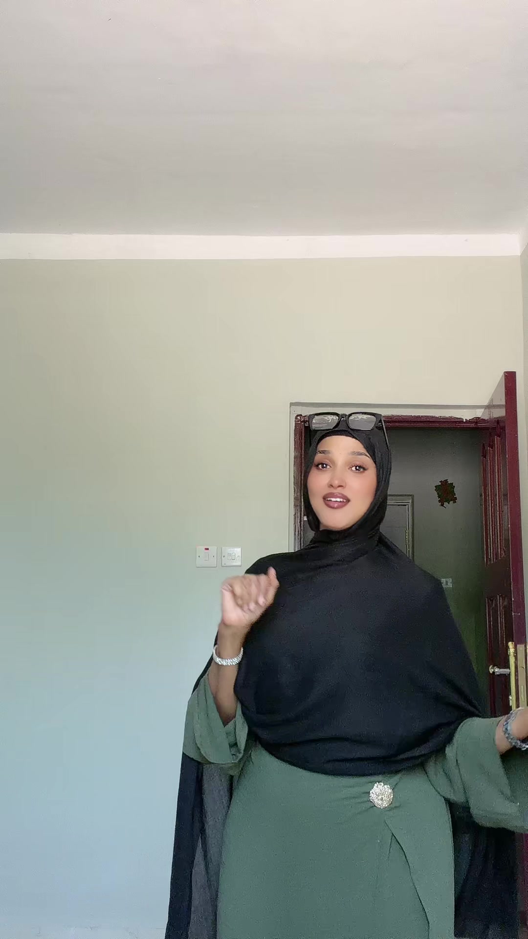 @Queen Ritaash