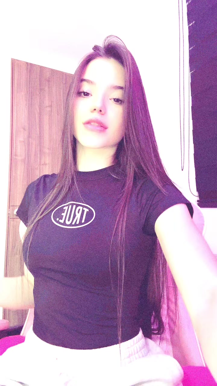 @Aleziatv🦖